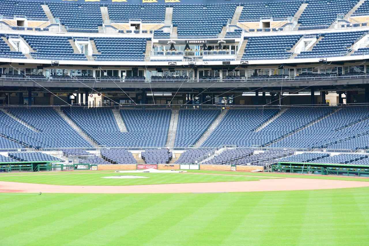 Defensive Strategies: Rangers and Twins